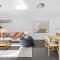 Home away from Home! 2Bed/1Bath/Car/Pool~2kms CBD - Brisbane