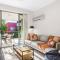 Home away from Home! 2Bed/1Bath/Car/Pool~2kms CBD - Brisbane