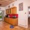Tolkien View House in Oxford By Beds Away Short Lets & Serviced Accommodation With Outdoor Fireplace & Free Private Parking