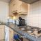 Two Bedroom Apartment By Beds Away Short Lets & Serviced Accommodation Close to Kidlington Airport and Blenheim Palace