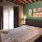 Villa Borgo del Silenzio with private pool, 5 apartments