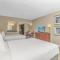 Oceanfront Studio With Massive Indoor Waterpark! Water Slides and More! Dunes Village Resort 347 - Myrtle strand