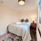 Stunning 3BR House w/ Parking