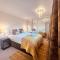 Stunning 3BR House w/ Parking