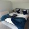 Luxurious & Tranquil staycation - w/ Hot Tub! - Burneside