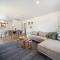 Harmony at Henley Beach - Coastal Style & Comfort