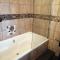 24 Onvrey Guest House