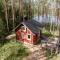 Traditional cottage with hot tub - Uurainen