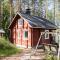 Traditional cottage with hot tub - Uurainen