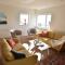 Family House - Breath Taking Views Over Mounts Bay - 纽林
