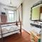 Patras Rooms est 1990