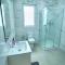 Spacious, bright & modern 3 bedrooms, balcony APIC1-1