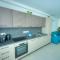 Spacious, bright & modern 3 bedrooms, balcony APIC1-1
