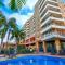 Resort Style Escape King Bed Pool Balcony