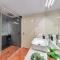 Resort Style Escape King Bed Pool Balcony Resort Style Escape King Bed Pool Balcony
