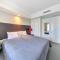 Resort Style Escape King Bed Pool Balcony - Darwin