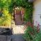 Bluemoon Vacation Rentals - Anne Hathaway House