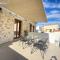 Stavlos traditional suite