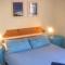 Waterside Living CL16