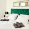 Stylish Apartment Getaway with self check-in and free parking lot - أراد