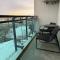 Stylish Apartment Getaway with self check-in and free parking lot - أراد