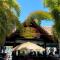 Condo in Waterfront Resort with Balcony Close to Beaches Free Bikes