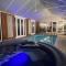 Broadway Pool House with Sauna & Jacuzzi - Herne Bay