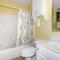 Boardwalk Unit E4