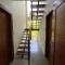 Casa com Piscina, 3 Suites, sala de estar e cozinha completa