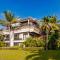 3BR Casa Azul - Beachfront Home in Laguna & Layan Chom Tawan and Maan Tawan Residences