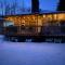 Nelson Warm Log Cabin with Private Hot Tub - Rivière-Rouge