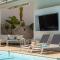 Accomoteleia Crystal Lagoon Villa