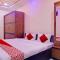 OYO Flagship Hotel Classic Square - Pune