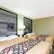 Super 8 by Wyndham Twinsburg/Cleveland Area