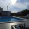 Apartment Marina with Heated Swimming Pool - Dugopolje