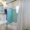 Walk To Beach - EV Charger - Outdoor Dining - 2BR