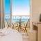 Nefeli Beach - living by the sea