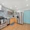 La Costa Escape - Pool, BBQ, Gated Parking