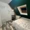 The GREEN HOUSE , grand parking, proche gare, jardin, jacuzzi