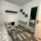 The GREEN HOUSE , grand parking, proche gare, jardin, jacuzzi