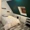 The GREEN HOUSE , grand parking, proche gare, jardin, jacuzzi