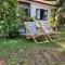 FRONT BEACH BUNGALOW - OUTDOOR SHOWER - Working Desk