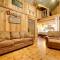 Antlers Point Cabin with Patio and Grill in Branson - Branson