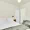Central Guest House - Bedroom with en suite Bathroom Central Guest House - Bedroom with en suite Bathroom