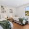 Ocean Grove Breeze On The Terrace Coastal Apartment