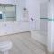 Zephyr Hill - 2 bedroom Villa with awe inspiring views villa