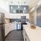McCormick 6Br-4Ba Luxury Suite that sleeps 12 guests with Jacuzzi & Pool table, Group stay and Optional parking - Чикаго