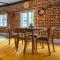 1960s Inspired City Centre Apartment for 4 with Parking