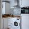 1960s Inspired City Centre Apartment for 4 with Parking