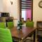 Rustikal trifft Modern, Bar Keller, Terrasse, 2 Schlafzimmer - Целль-ан-дер-Мозель